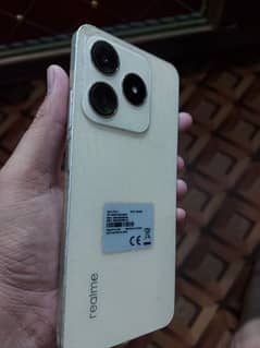 realme C61