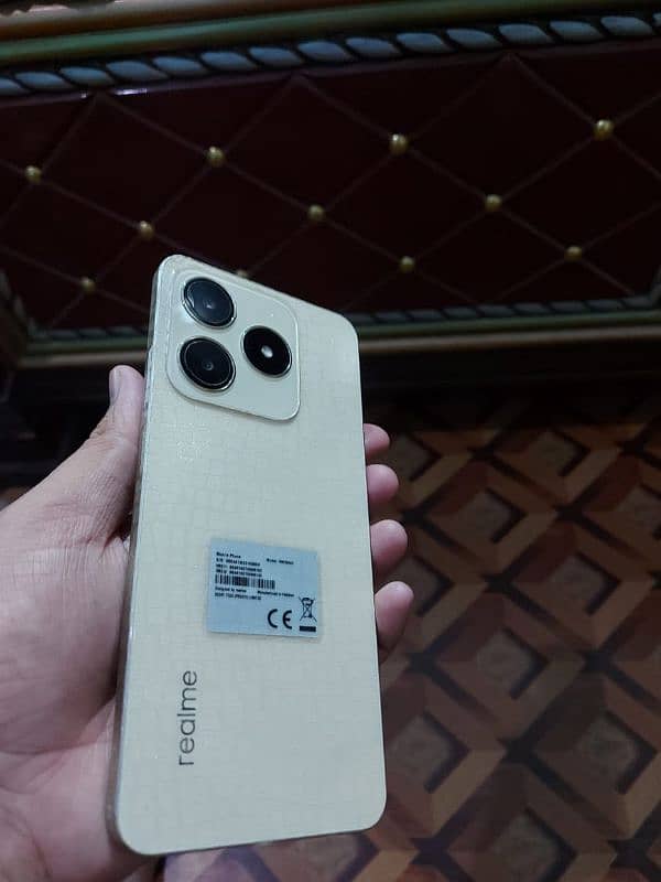 realme C61 3