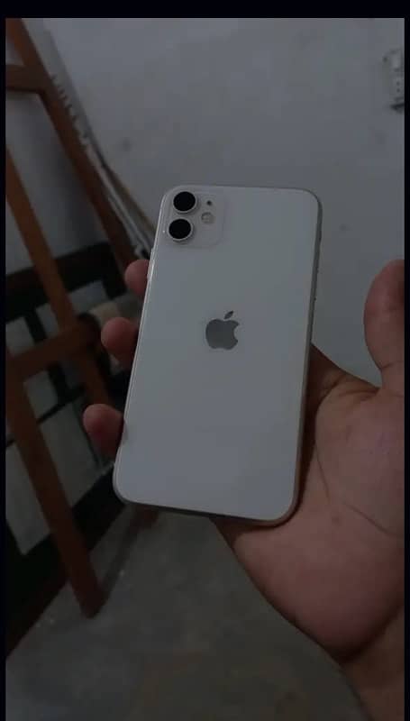 iphone 11 pta approved with box 10/9.5 6