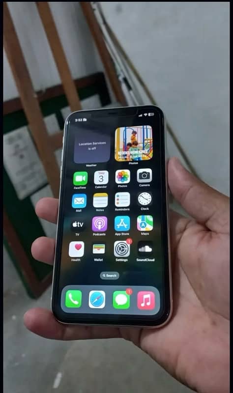 iphone 11 pta approved with box 10/9.5 9