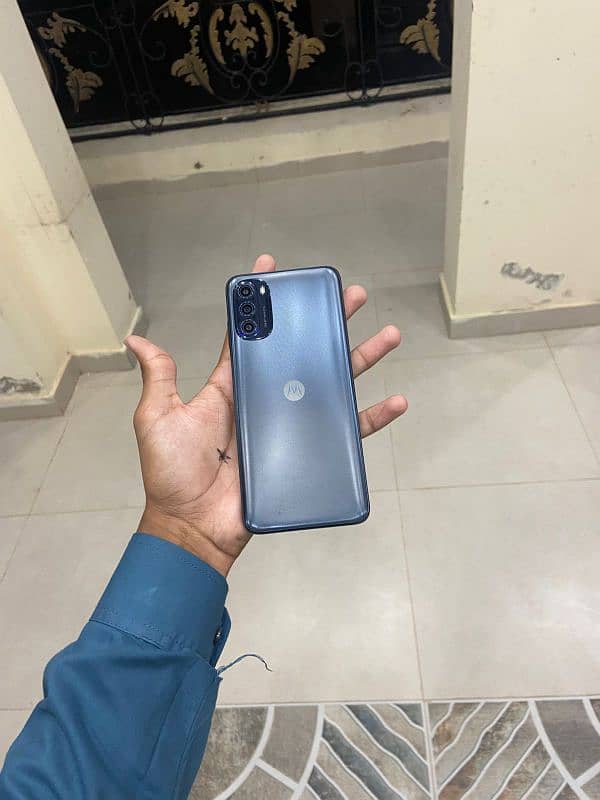 moto 5 5g 2022 4/64 single sim approved lush condition. . . 1