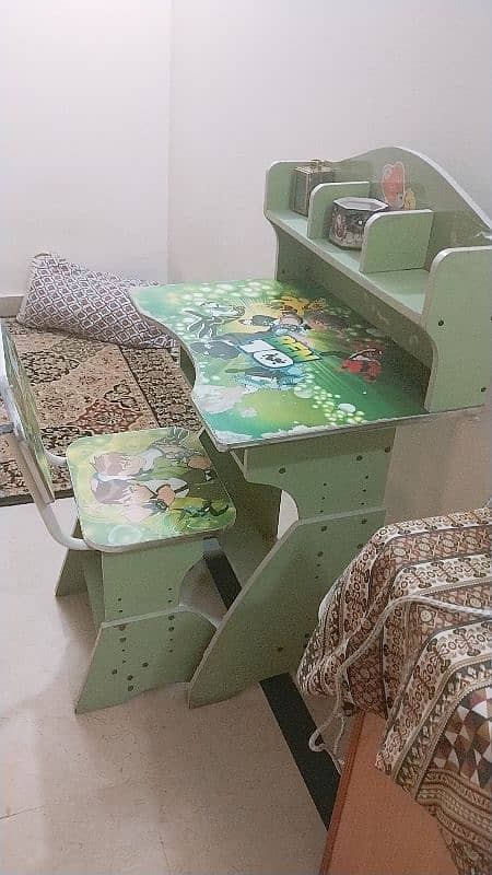 Benten kids study table 4