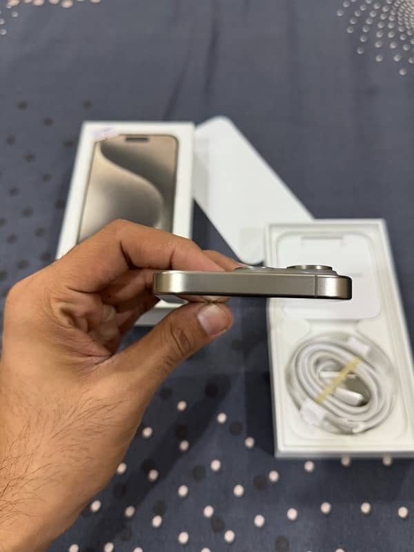 IPhone 15 Pro 128GB JV Natural Titanium 3