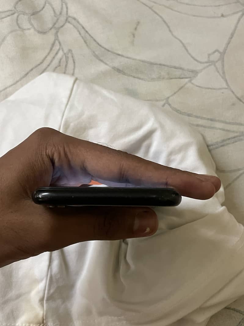 iPhone XR 2