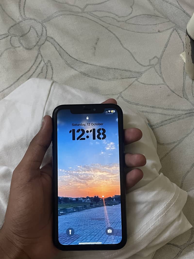 iPhone XR 5