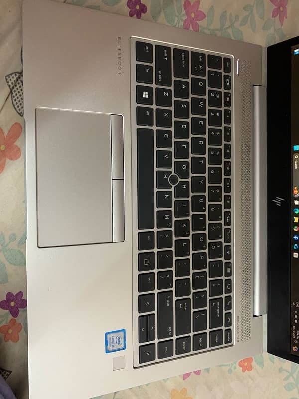 HP Elitebook 840 G5 core i5 8th gen , all ok mint condition 1