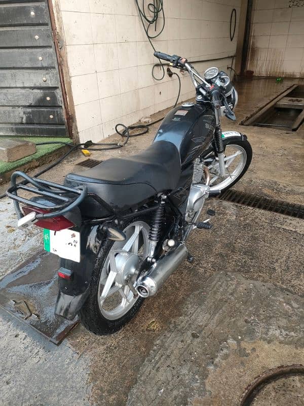 SUZUKI GS 150 SE, 4