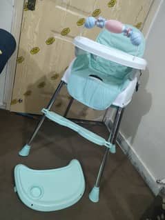 high chair for sale in best condition