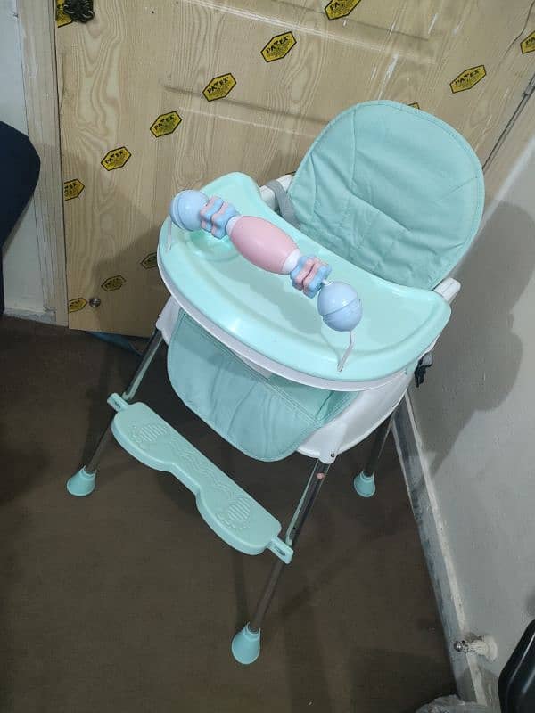 high chair for sale in best condition 5