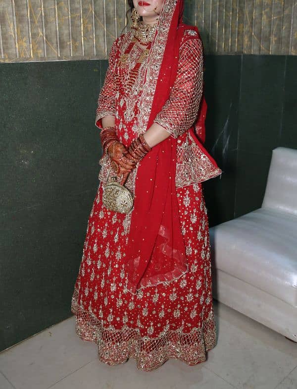 red bridal lehnga 1