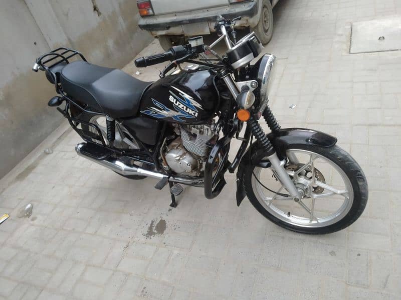 Suzuki GS 150 1