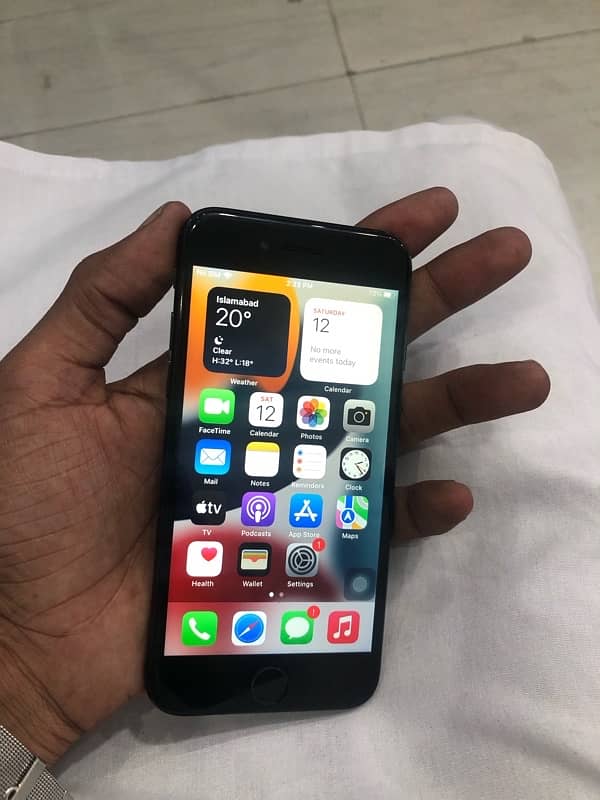 iPhone 7 32gb pta approved 2