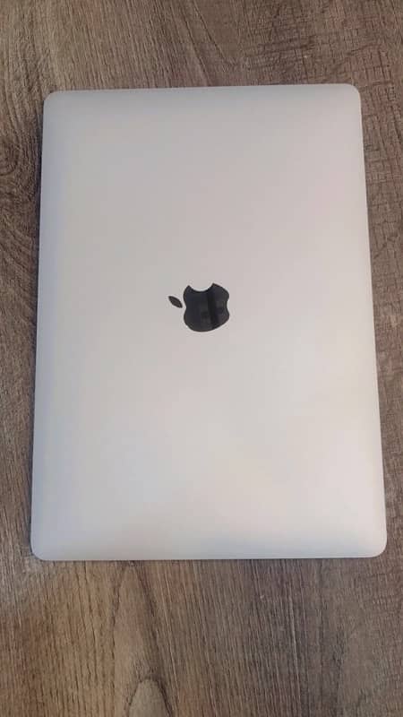 MacBook M2 pro 1