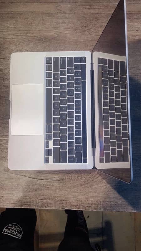 MacBook M2 pro 4