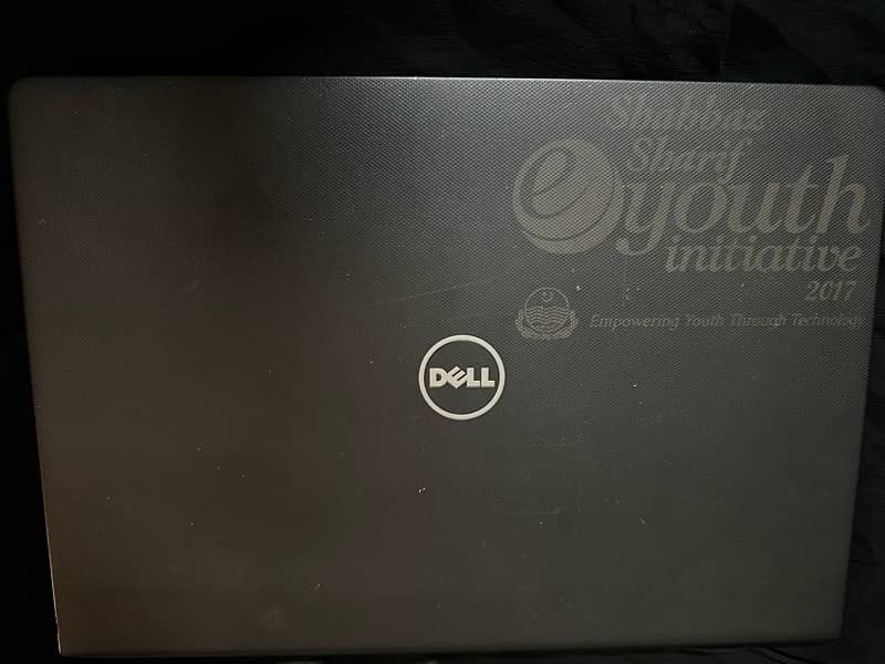 Dell Laptop Core i7 (7th Gen) 2