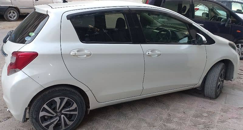 Toyota Vitz 2014 reg 2017 1