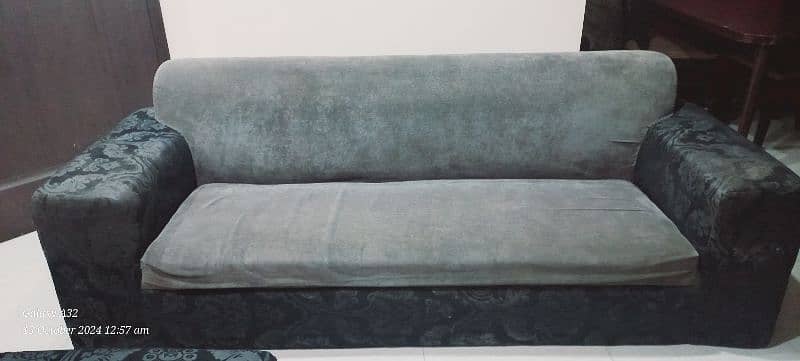 7 Seater Sofa for urgent sale 3