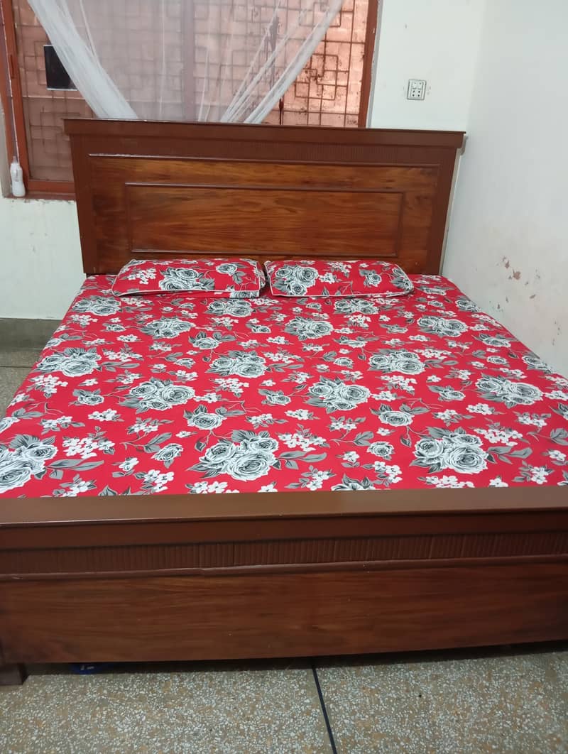 King Size Double Bed for Sale 0