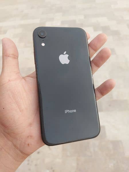 iphone xr non pta jv 64 gb.  all ok. 2