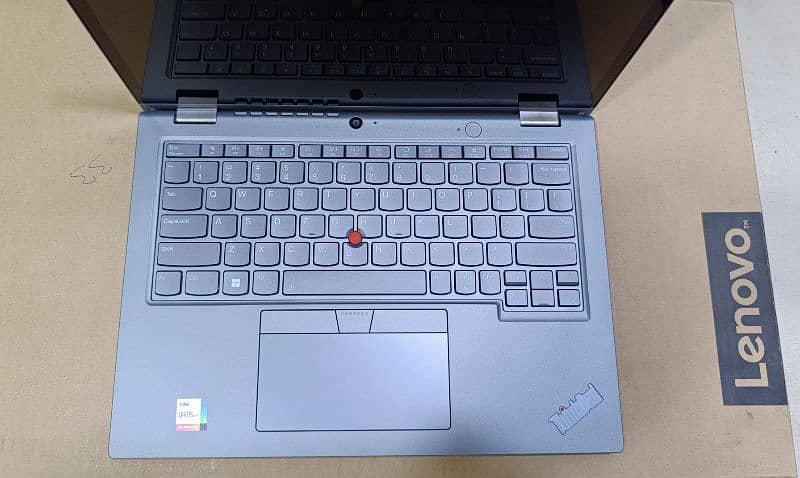 Lenovo Thinkpad Yoga L13 G4 9