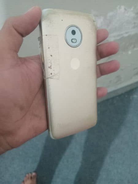 Moto e4 6