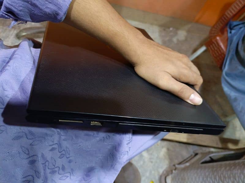 Laptop new condition 2