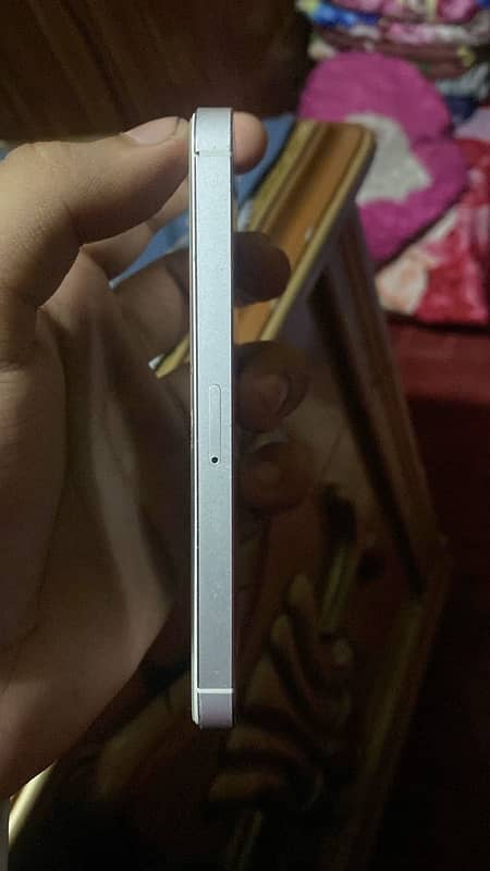 iPhone 5s pta approved 16 Gb 1