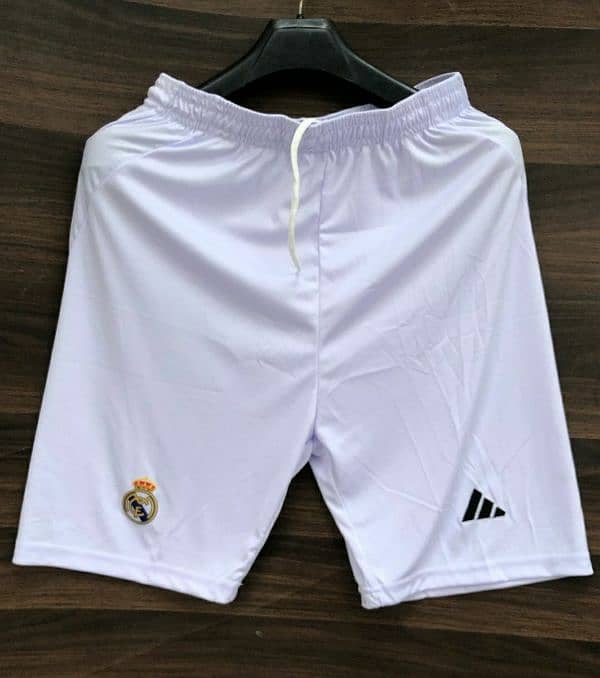 Real Madrid 23/24 kit 1