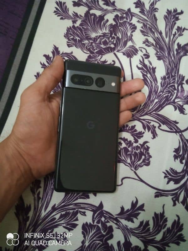 google pixel 7 pro ram 12 . GB  256 0