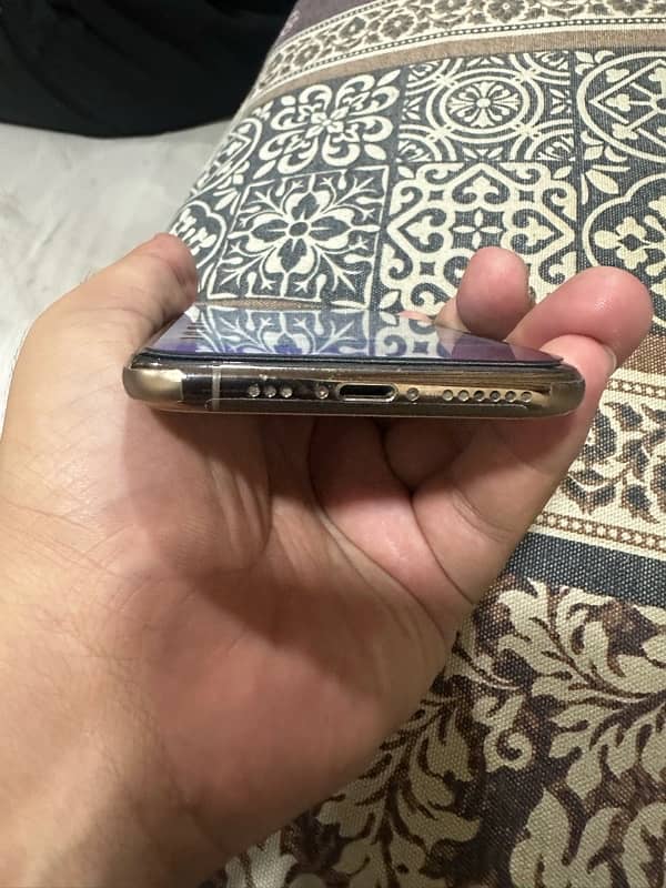 Iphone 11 Pro (256GB) (PTA Approved) 5