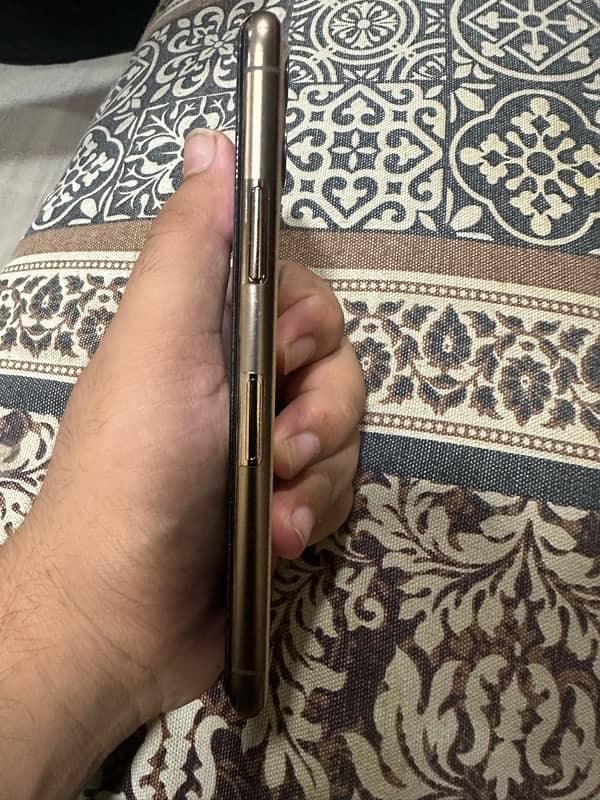 Iphone 11 Pro (256GB) (PTA Approved) 6