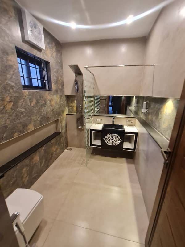 Kanal 3bed Superb Tile Floor Upper Portion In Wapda Town K-1 Block 2