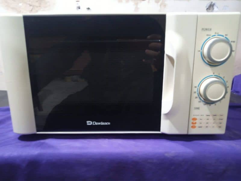 Dawlance microwave oven 1