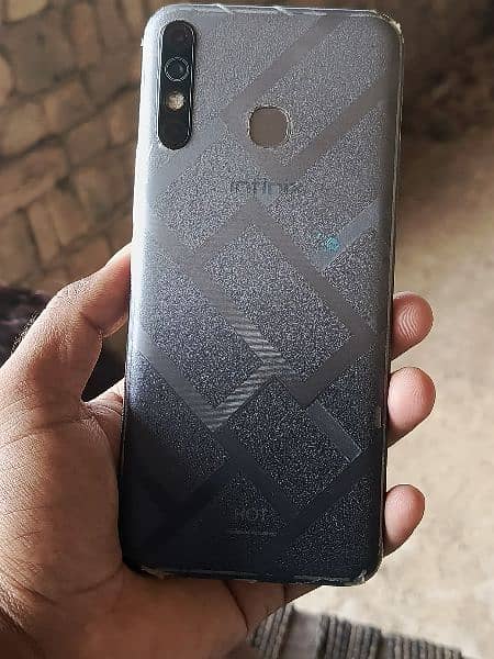 Infinix Hot 8 3