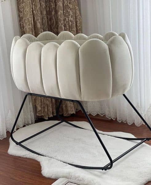 Bassinet/baby cot/ baby bed/ Kids Cot/ Kids/ Baby 4