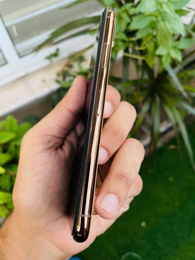 iPhone XS PTA Approved  | Gold | Original 9