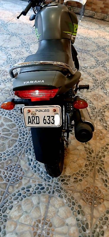 Yamaha YBR G Model like new only 300 driven 5