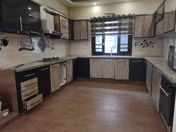 4 Bed Upper Portion for Rent In DHA Phase 7 0