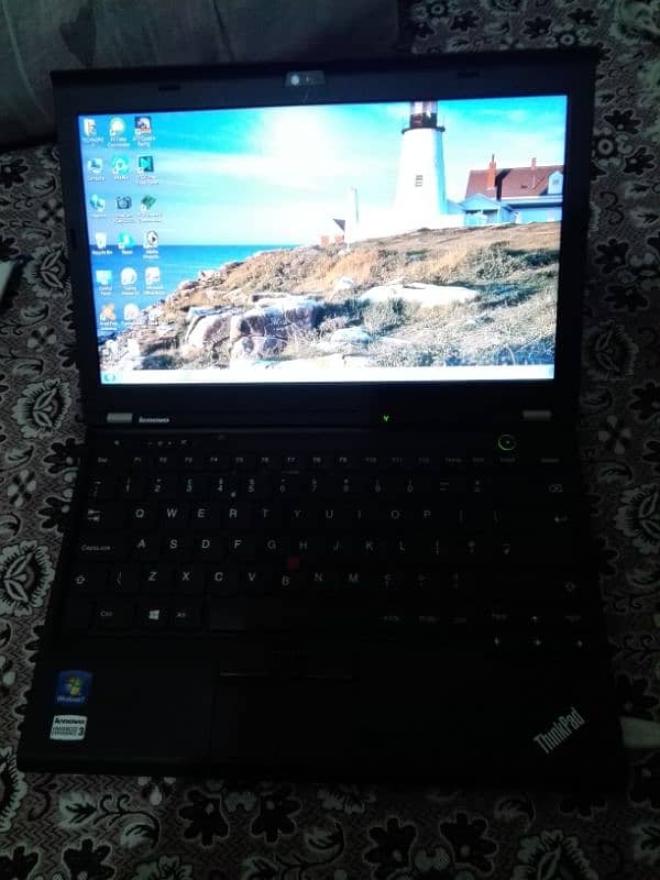 Laptop lenovo thinkpad 230 1