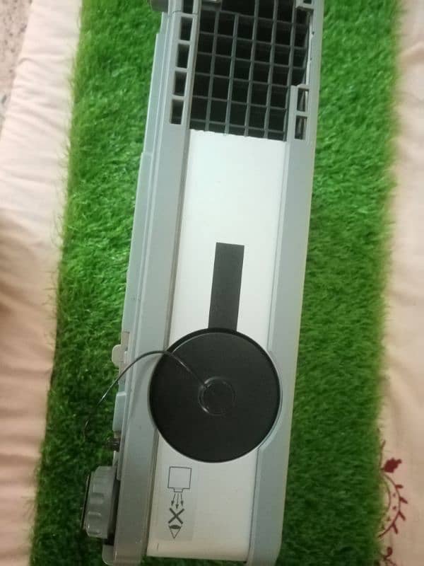 Mitsubishi projector urgent sale 3