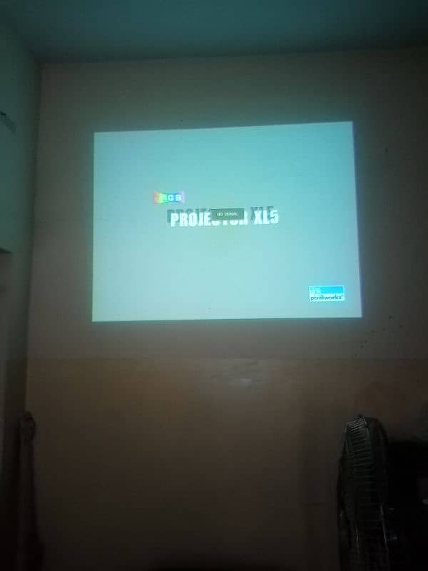 Mitsubishi projector urgent sale 6