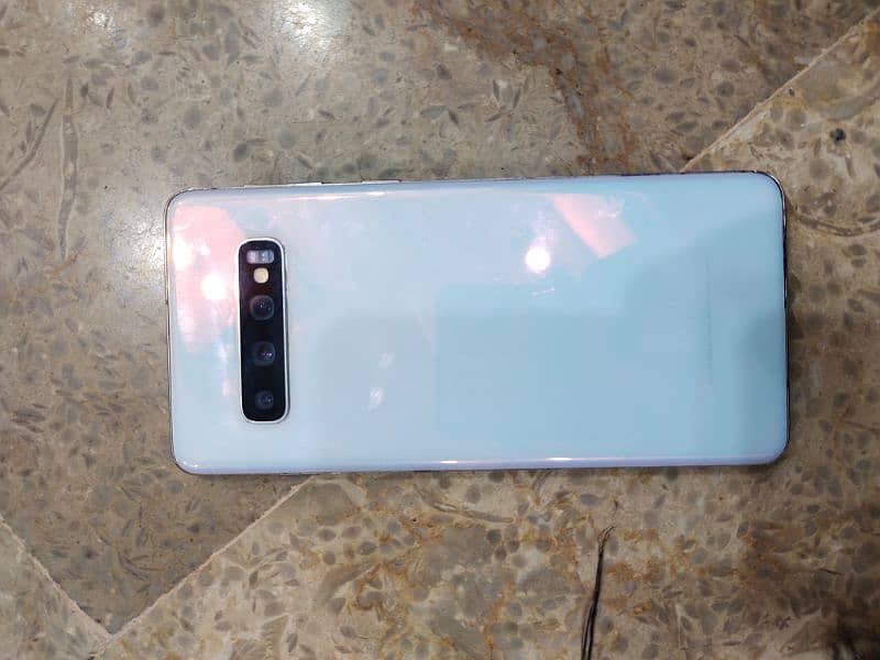 Samsung s10 8gb ram 128gb memomry 7