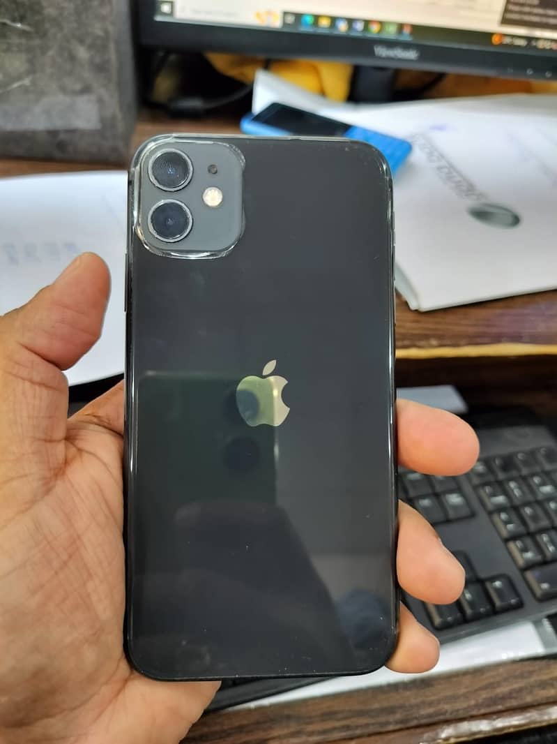 NON PTA APPLE IPHONE 11 (64GB) in black color 1