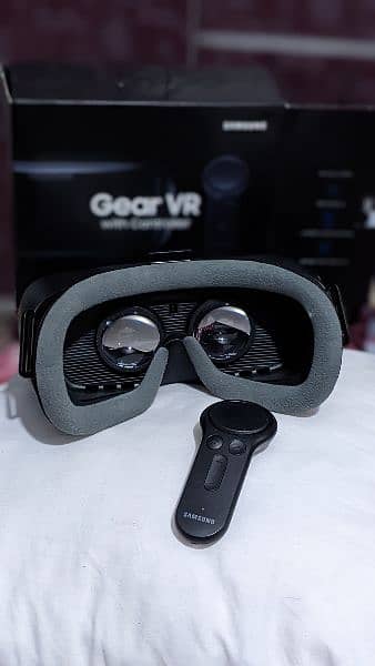 Samsung VR with Controller 2