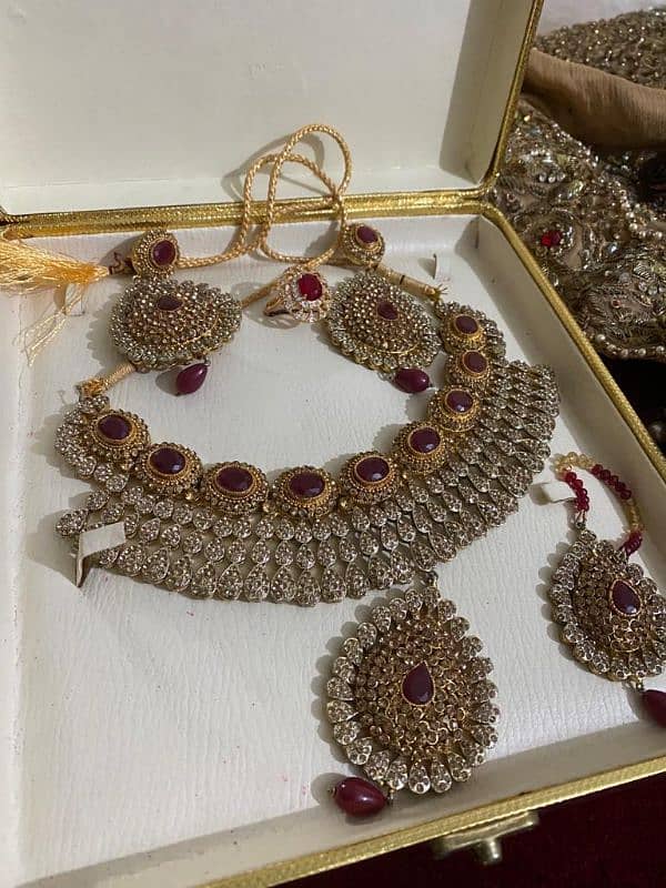 bridal Jewellry set necklace one time used 2