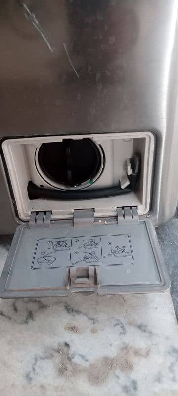 Washing Machine Imported and urgently sale serious buyer contact 9