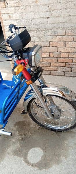 celestart motorbike three wheeler bike 5 gear 10