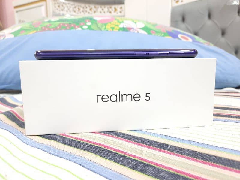 Realme 5 4/64 With Box 5