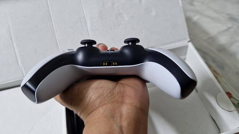 ps5 with 2controller good condition 10/10 urgent sale 3