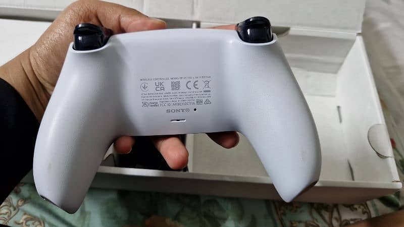 ps5 with 2controller good condition 10/10 urgent sale 4